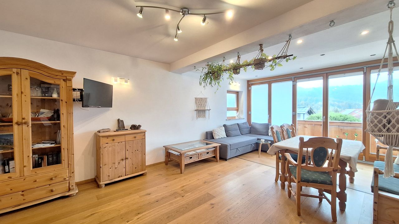 Gemütliche Stunden mit Blick auf die Berge Gemütliche Stunden mit Blick auf die Berge